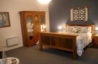 Walton House Bed & Breakfast