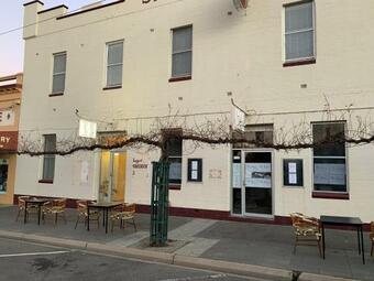 Hotel The Barkly Bistro Bar & Accommodation