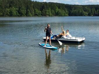 Hostal Penzion Ratm�r�k A Vin�rna U Raka