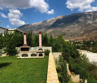 River Escape - Lui?s Apartments And Villas