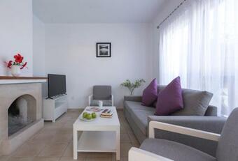 Villa Resitour - Perneri