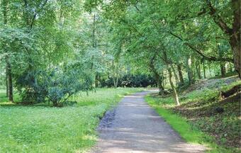 Luxusn� Apartm�n S Emp�rov�mi Freskami V Centru ?�slavi