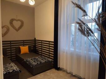 Apartament Granatowy