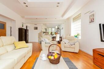 Holiday House Warsaw Micha?owice By Renters