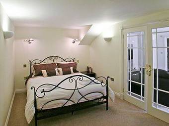 Middlecombe Holiday Apartments