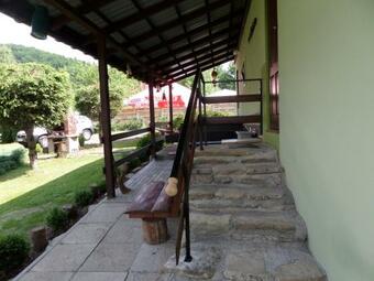 Lodge Terka 103
