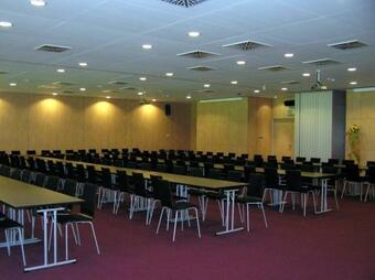 Hotel Centralny O?rodek Sportu - O?rodek Przygotowa? Olimpijskich W Wa?czu