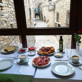 Agroturismo El Forn De Freixenet Con Servicios De Un Hotel