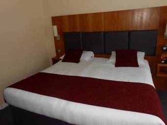 Hotel Berkshire Arms By Good Night Inns