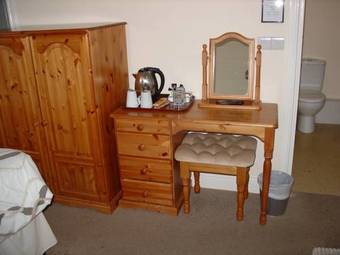 Hotel Halfway House Inn Country Lodge