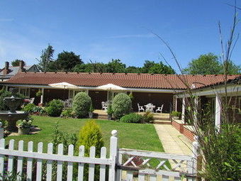 Bed & Breakfast Decoy Barn