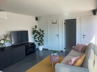 Hostal Luxueus Geusthouse Met Zwembad, Sauna En Fitness Tussen Leuven En Tienen