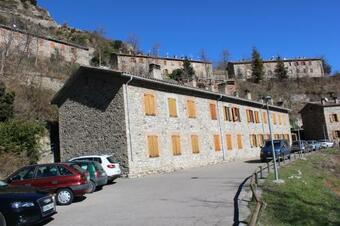 Apartamento Duplex Para 4 En Cercs- A 40 Mins De Coll De Pal