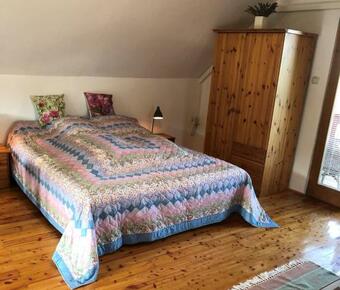 Sz?l?skert Studio Apartman �brah�mhegy