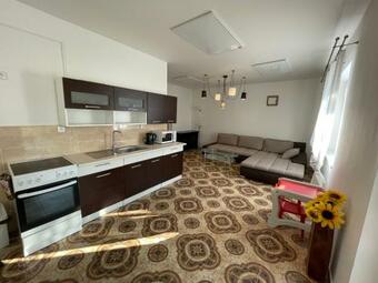 Villa Ubytov�n� - Pr�zdninov� D?m