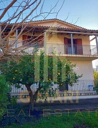 Nikos Holidays House