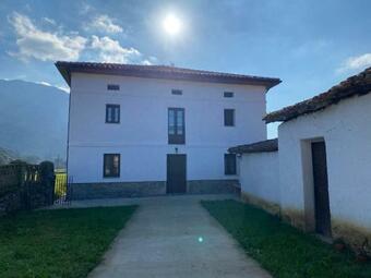 La Casa De Xuncu, Llanes, Vacation Rental