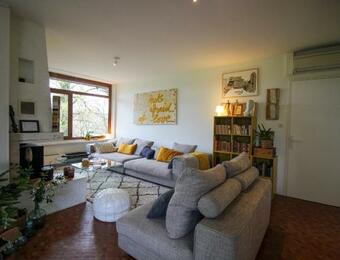 Villa Green Oak Windows & Wood