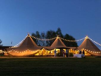 Hotel Blacknest Golf And Country Club