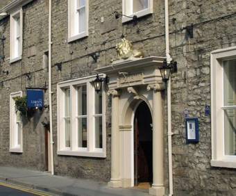 Hostal The Lion At Settle- A Thwaites Inn Of Character