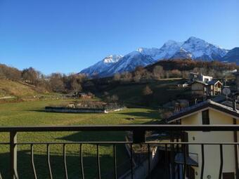 Apartamento Aosta, Mansarda Con Splendida Vista Sulle Montagne