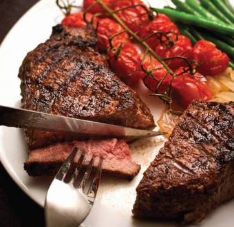 Hollytree Hotel And Swimming Pool