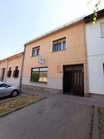 Hostal Sobe ?akova?ki Vezovi