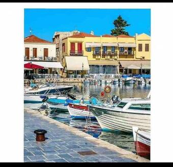 Family Spacious Apartment With Sea View