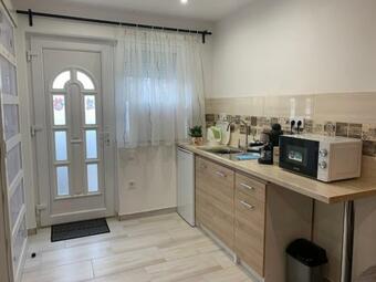 Hostal �rdi Musk�tlis Vend�gh�z