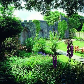 Hostal Lonsdale House Hotel