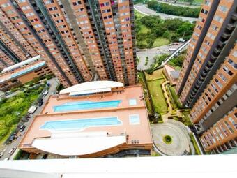 Habitaci�n C�moda, Bello, Madera.