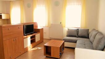 Holiday House Kanalec