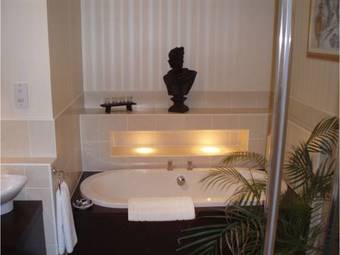 Bed & Breakfast Adniston Manor