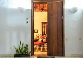 Apartamento Casa San Pedro - Exclusive 3br Colonial Apt In Centro Historico By Huespedia