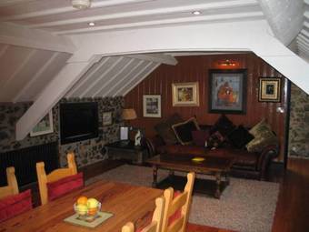 Hostal Clenaghans Restaurant & Accommodation