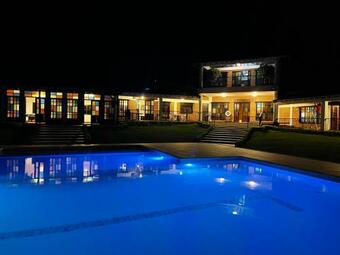 Bed & Breakfast Lake House Calima II