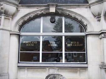 Hostal Portland House