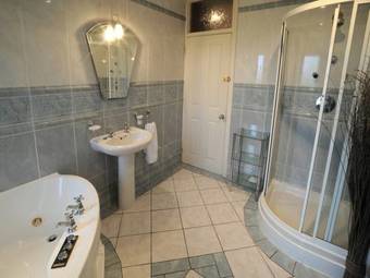 Fields Lodge Bed & Breakfast