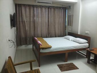 Hotel Om Lodging