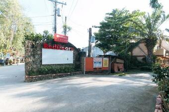 Hotel Reddoorz Hostel @megans Paradisio Beach Resort