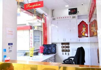 Hotel Shine, Palia Kalan