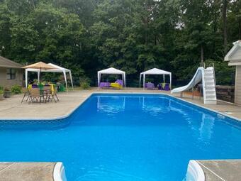 Hostal Pool Resort Near Atlanta With All Amenities Needed For Long Term Stays