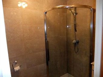 Hostal College Guest House