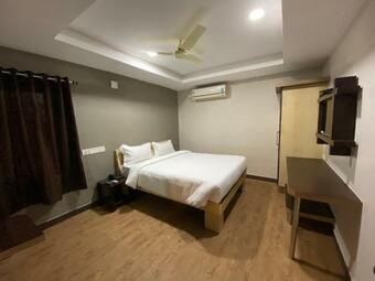 Hotel Aamba Residency