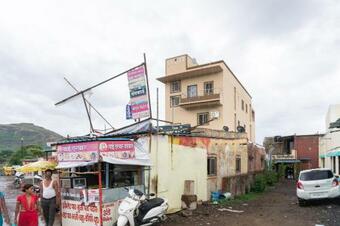 Oyo Flagship 42754 Hotel Sanket