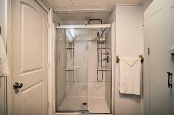 Woodsy Kentucky Escape With Game Room And Lake Access!