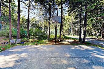 Capitol Island Retreats