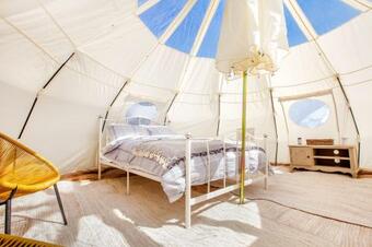 Beautiful 1-bed Star Gazing Bell Tent Loughborough