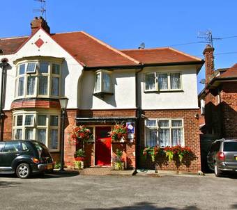 Bed & Breakfast Acorn Guest House In Hull