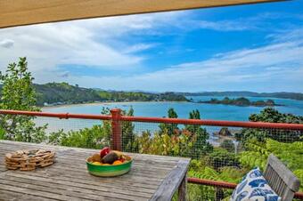 Bach And Relax - Oakura Holiday Home